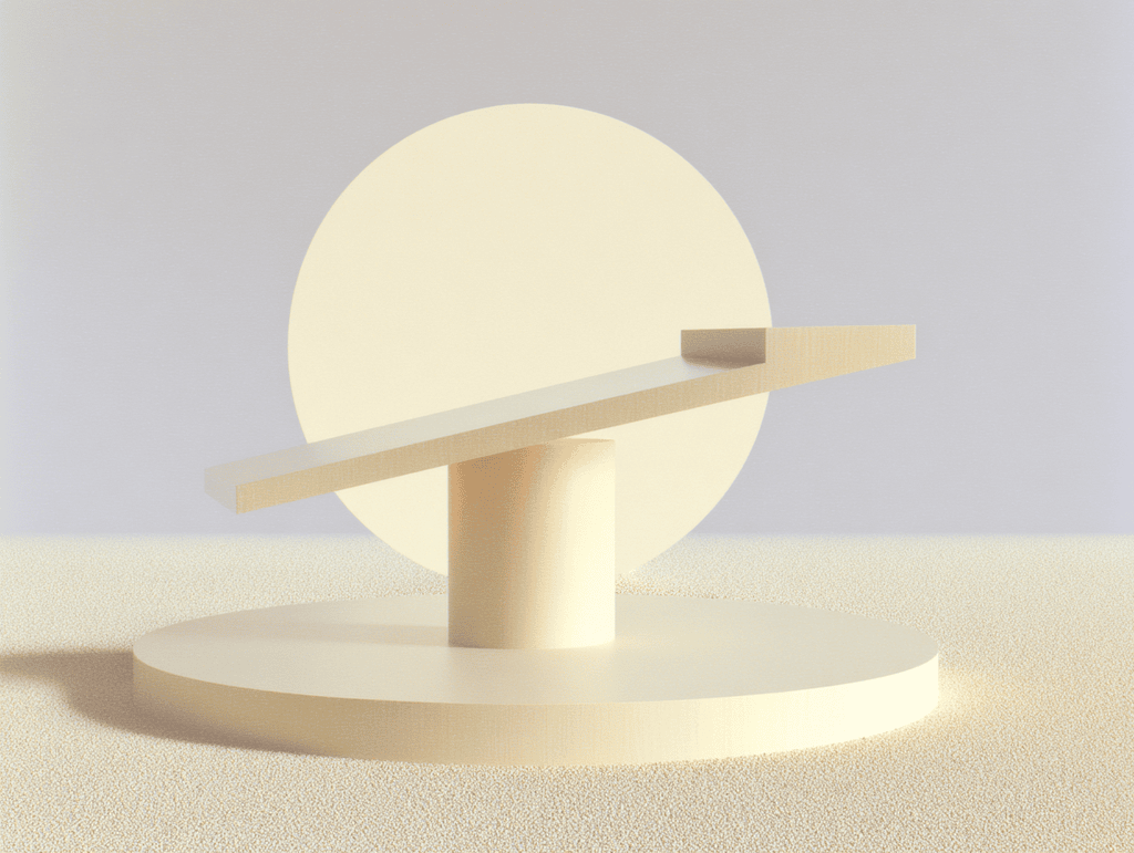 Pédestal cylindrique beige supportant une planche en équilibre asymétrique sur un mât central, petit bloc posé à une extrémité, large disque circulaire en arrière-plan, fond sableux.